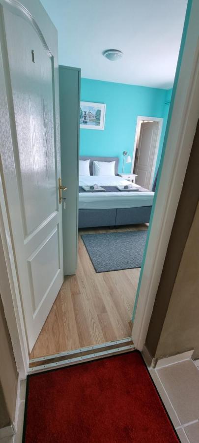 Joy Guesthouse Siófok Eksteriør bilde